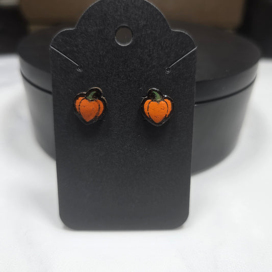 Wooden engraved stud earrings heart pumpkins